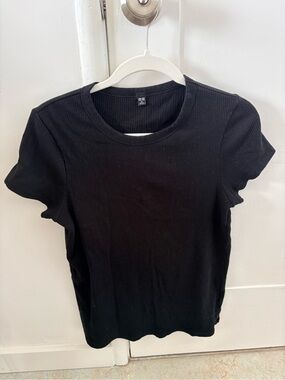 Uniqlo Black Ribbed Short-Sleeve Tee